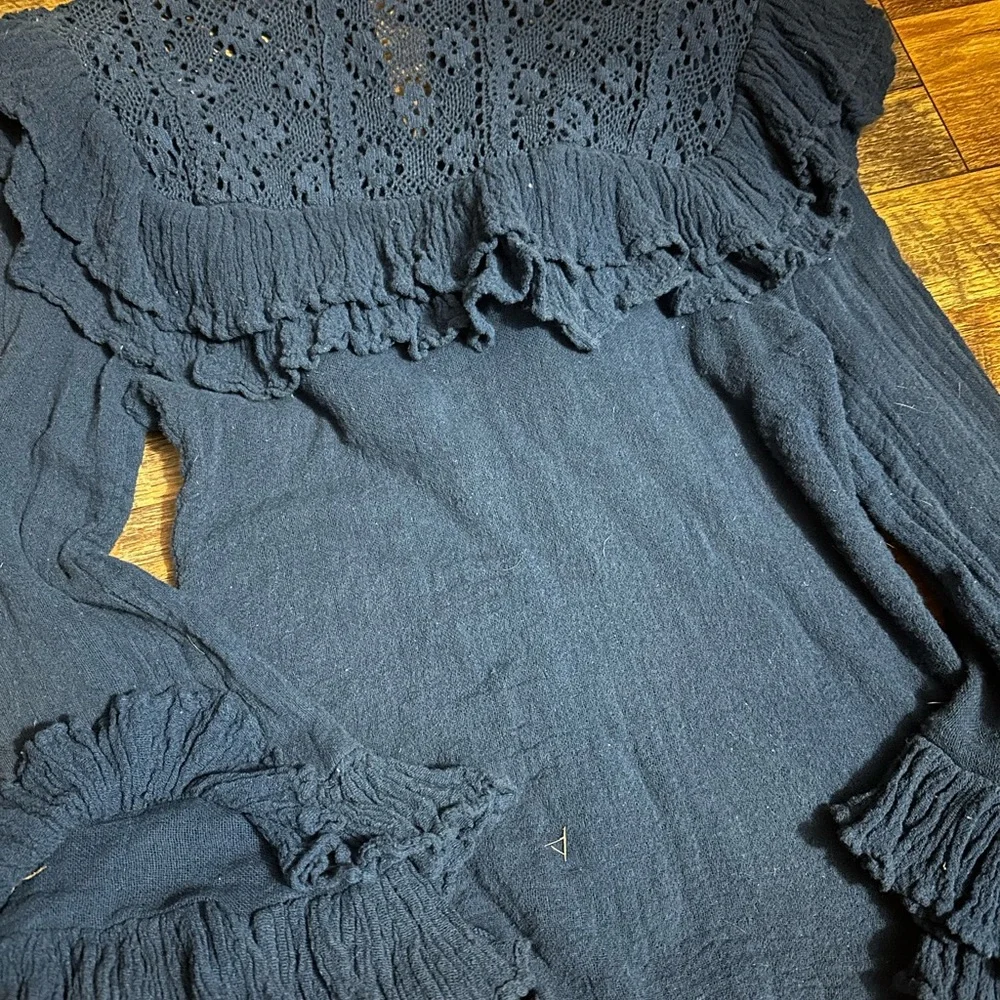 Jen’s Pirate Booty linen shirt with ruffles and ruffles. Deep blue. Size S. - Picture 9 of 14